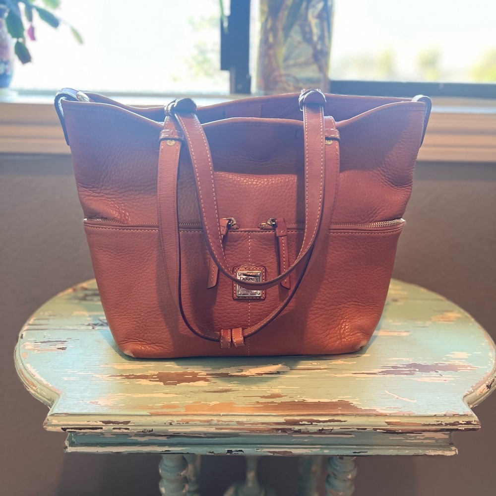 Dooney&Bourke light brown shoulder bag